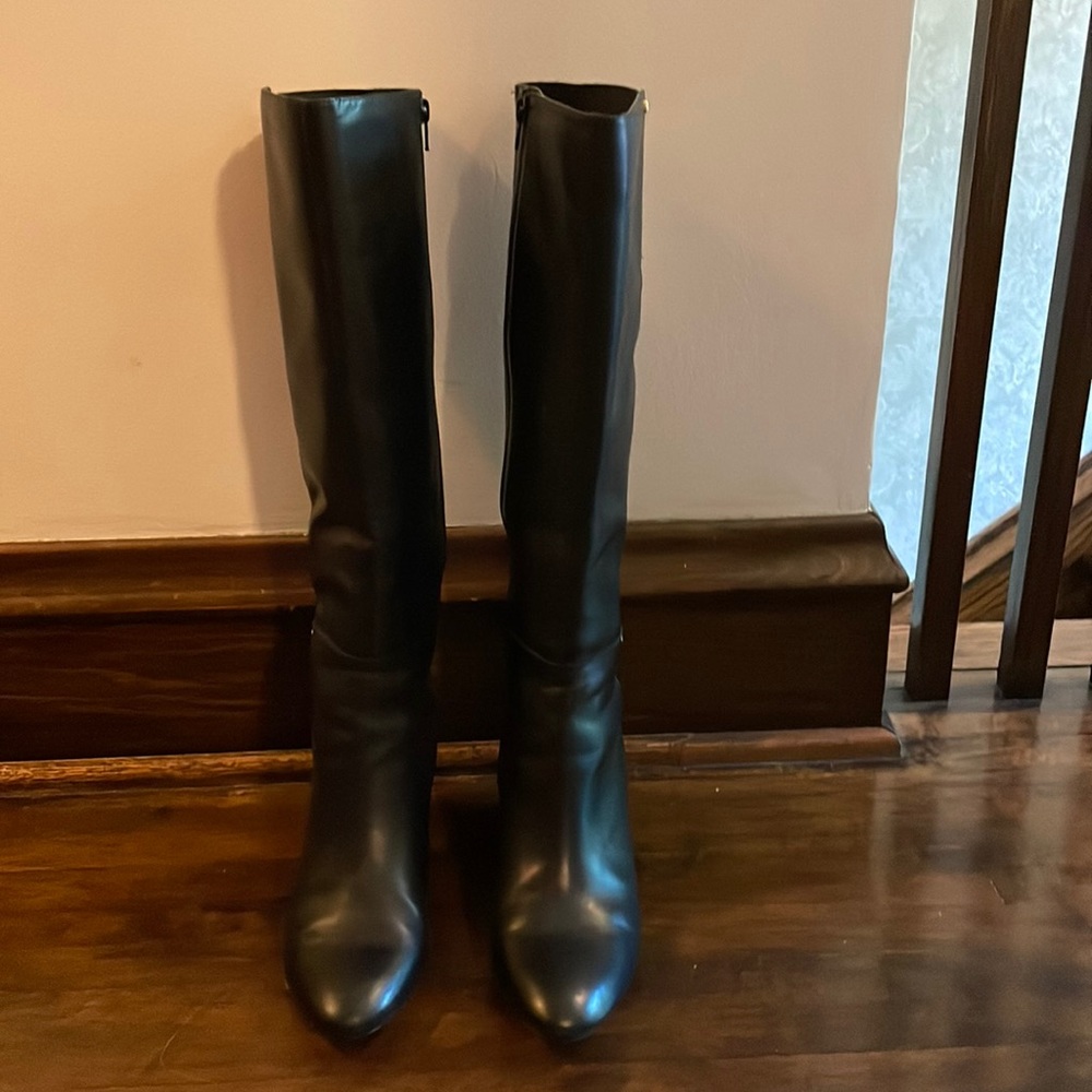 great condition knee high Ralph Lauren wedged boots